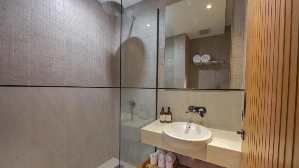 Koupelna v ubytování Suites5 Hotel