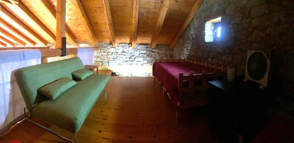 Posezení v ubytování VillaLas - Traditional Stone House in Vathi of Mani