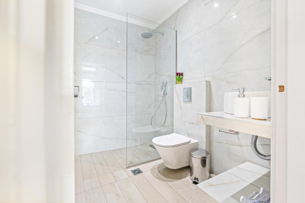 Un baño de Hotel Selini