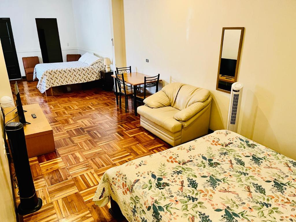 Postel nebo postele na pokoji v ubytování Ester`s Place
