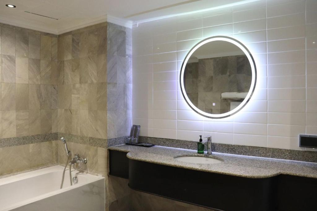 The Quarter Saphankhwai by UHG - Resim 7