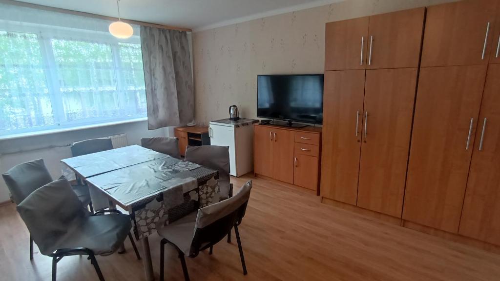 TV a/nebo společenská místnost v ubytování Twój Hostel Ruda Śląska