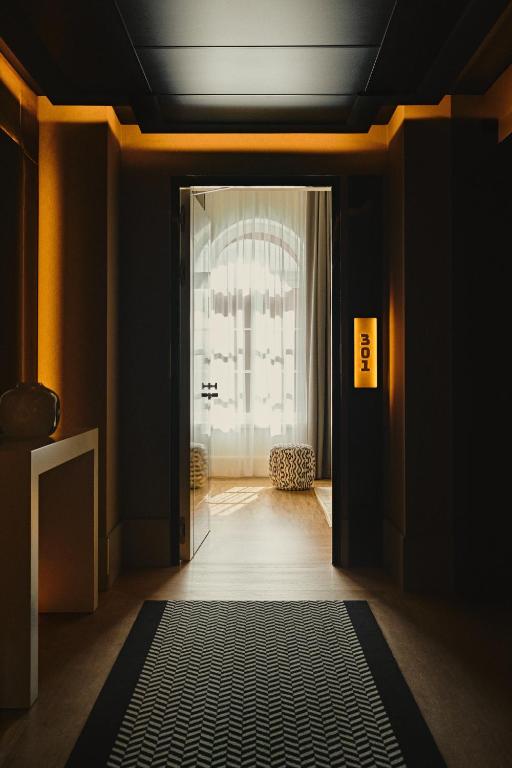 Hotel Blow Up Hall - Resim 14