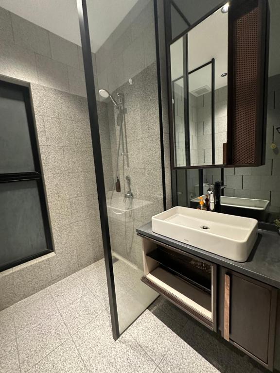 Koupelna v ubytování Scarletz Suites KLCC Deluxe Room