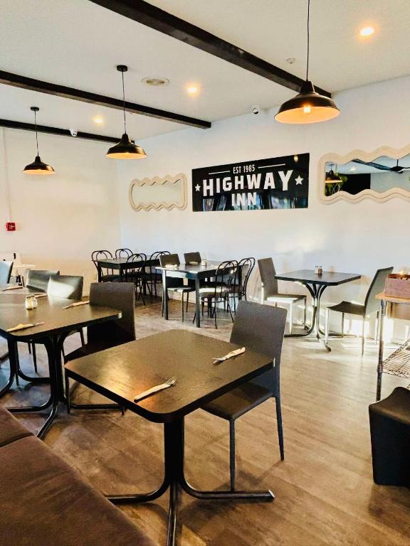 The Highway Inn - Resim 7