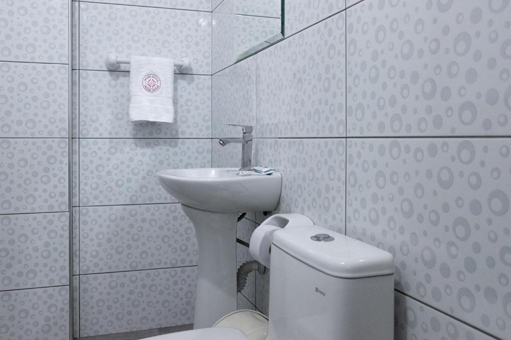 Koupelna v ubytování Inkalma sede Don Bosco