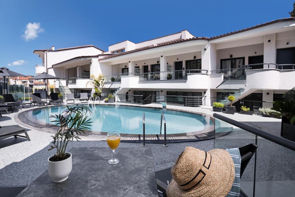 Bazén v ubytování Melite Luxury Rooms & Apartments nebo v jeho okolí