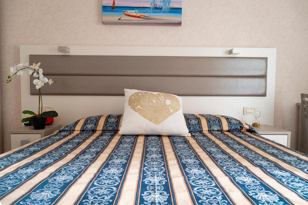 Hotel Record - Resim 5