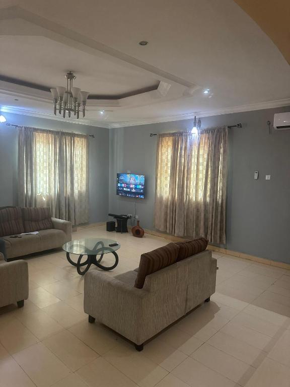 TV a/nebo společenská místnost v ubytování Cubic Apartment