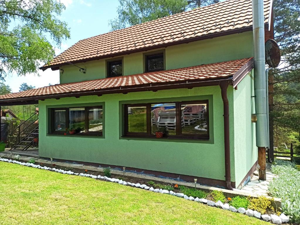 Budova, kde se prázdninový dům nachází