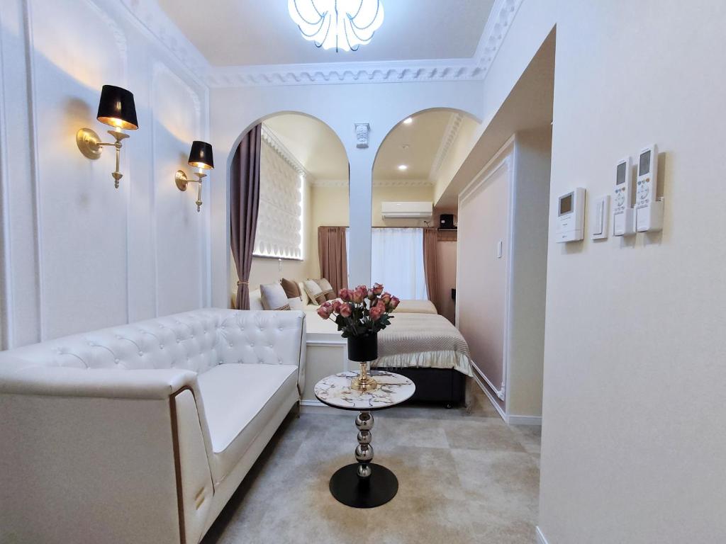 B3 东京新宿高田马场温馨两室民宿 Shinjuku T akadanobaba Cozy 2BR Apart ment 步行可达车站 山手线直达涩谷新宿池袋 适合家庭朋友情侣旅行长期入住 Quiet Family St ay in Tokyo