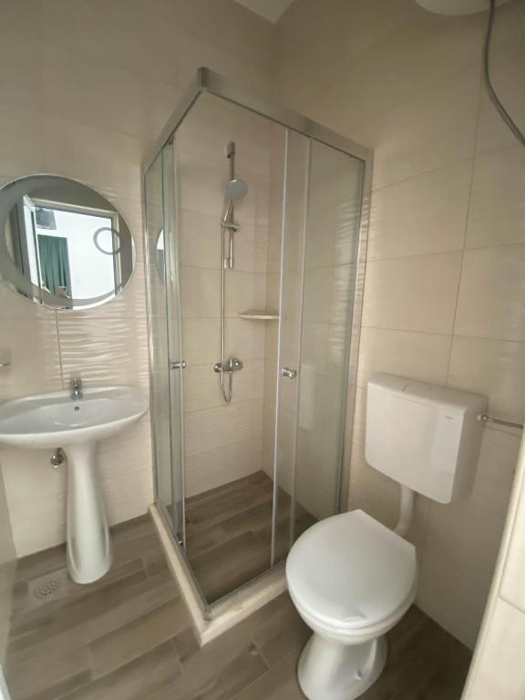 Koupelna v ubytování Casa Gazi