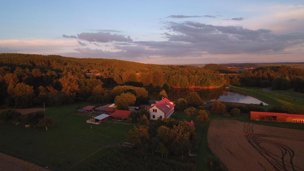 Farma Hájenka - Housity