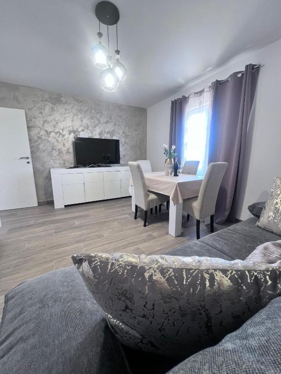 Villa Lile