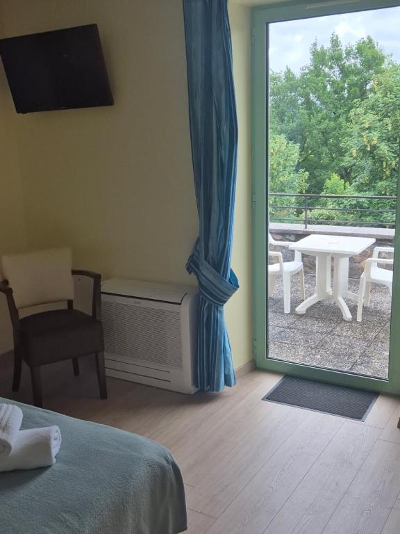 Logis hôtel l'instant Mont le Viaur - Tweepersoonskamer Met Terras