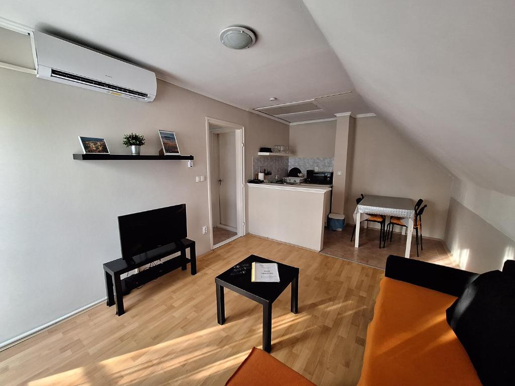 Kuchyňa alebo kuchynka v ubytovaní Margaréta Apartman - Balatonlelle