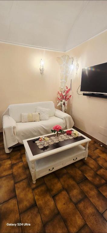 TV a/nebo společenská místnost v ubytování House Piccola Tivoli