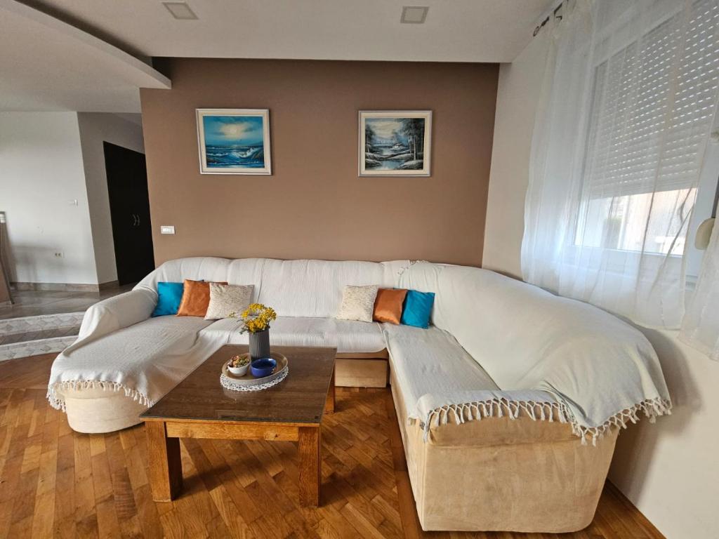 Χώρος καθιστικού στο Sun & Fun Apartments