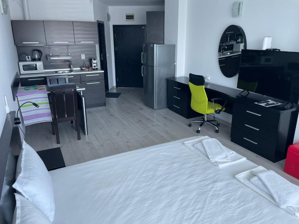 A kitchen or kitchenette at Day Dream