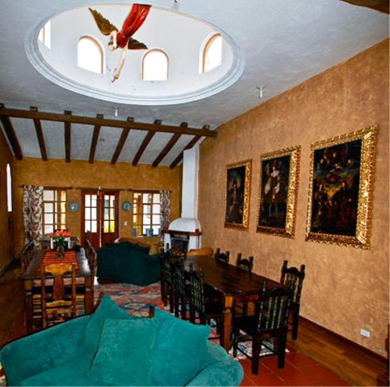 Posezení v ubytování Las Palmeras Inn