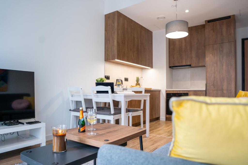 Towarowa Towers Warsaw - 3