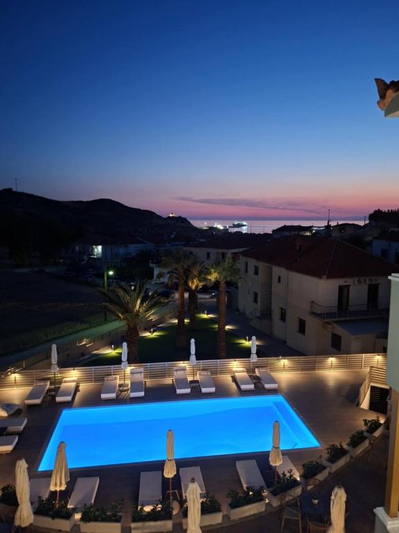 Alysos Luxurious Apartments - Apartamento De Dos Dormitorios Con Balcón Y Vista Al Mar