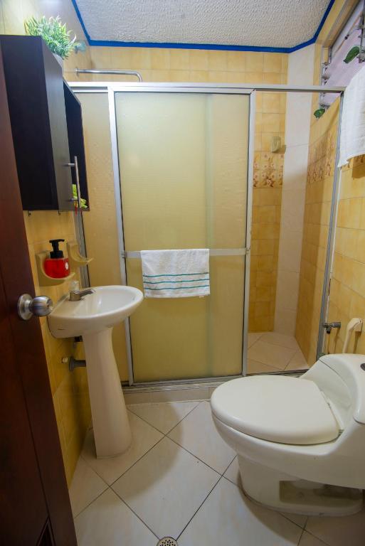 Koupelna v ubytování Antigua Hostal
