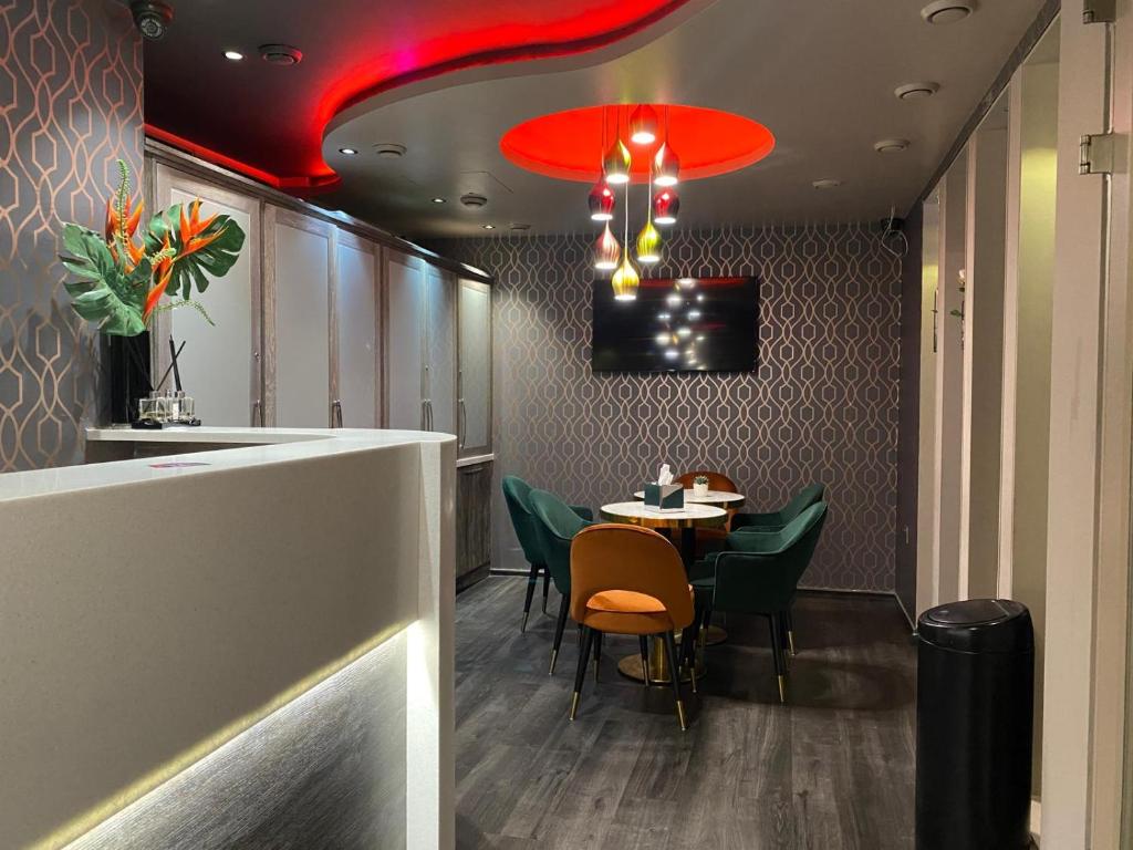 London Court Hotel - Resim 27