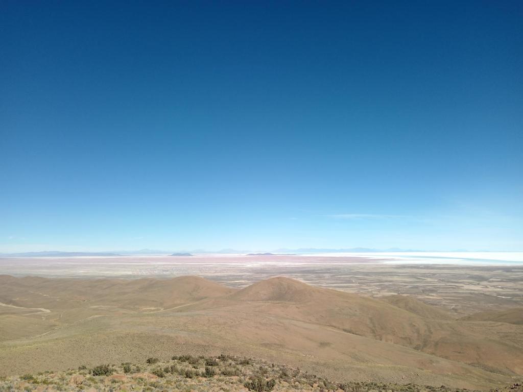 a view of the desert from the top of a mountain at acogedor y elegante departamento en uyuni in Uyuni