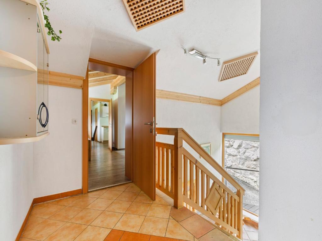 Fotografie z fotogalerie ubytování Sunlit Apartment near Ski Area in Hollersbach im Pinzgau v destinaci Hollersbach im Pinzgau