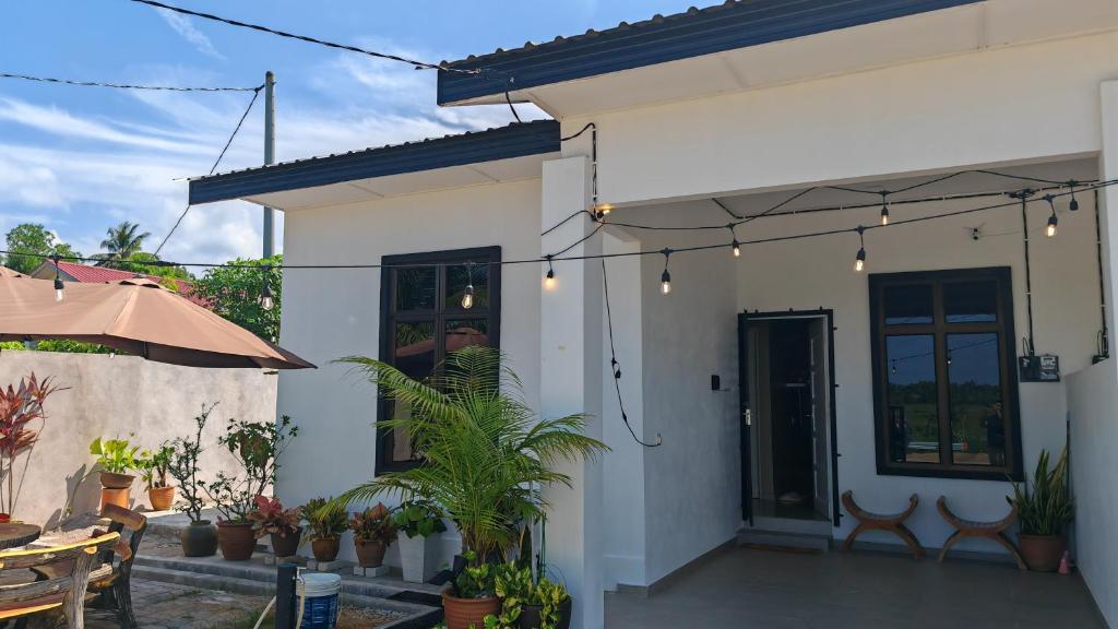 Το κτήριο όπου στεγάζεται  το δωμάτιο σε οικογενειακή κατοικία