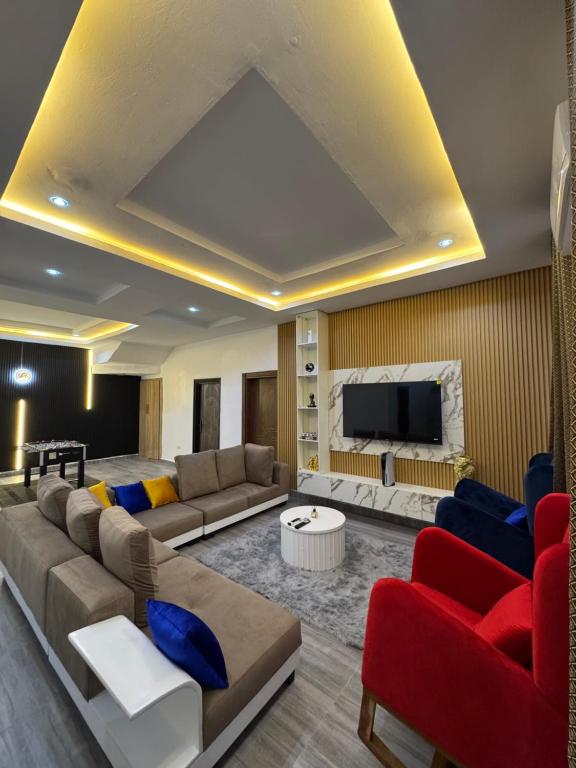 TV a/nebo společenská místnost v ubytování Declans Home