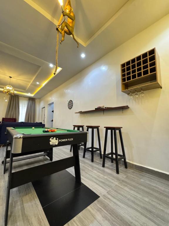 Biliár nebo kulečník v ubytování Declans Home