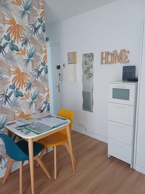 Bandol nature et loisirs: Parking/ Piscine - Appartement