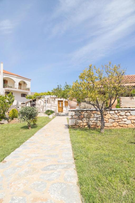 Sophia Areopoli Town Square - 6