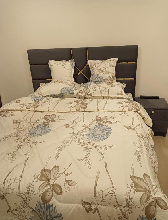 Cozy Beautiful Private Room with Shared Washroom