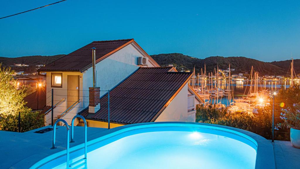 DOCKS HOLIDAY - island Rab, Croatia