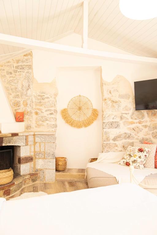 Sophia Areopoli Town Square - 5