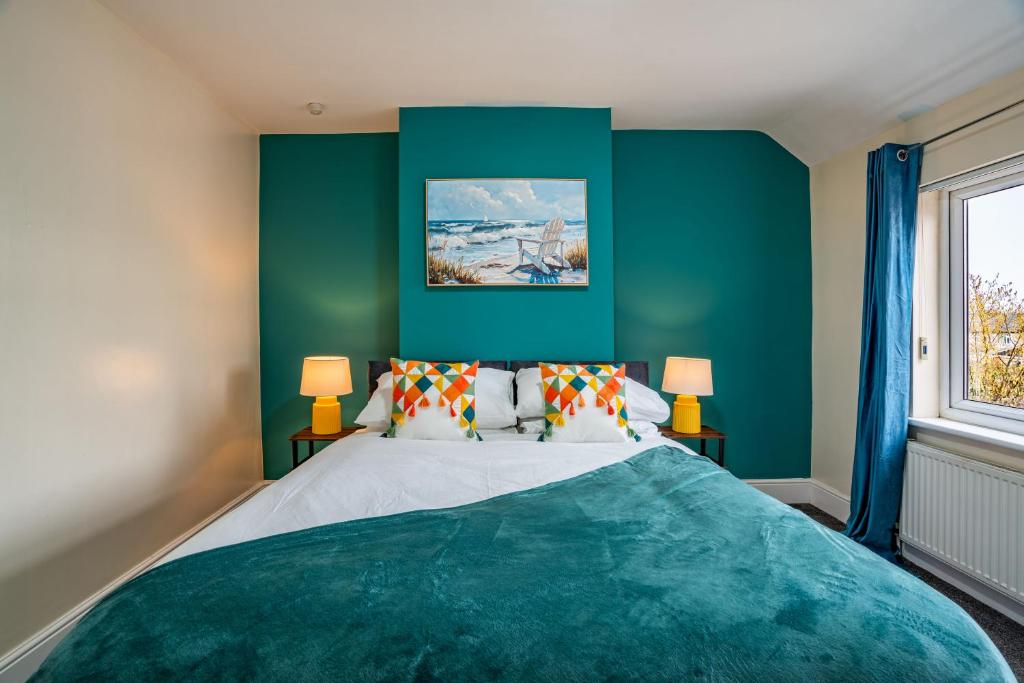 Gambar di galeri bagi Spacious 4 bed 6 sleeps nr local amenities di Wyken