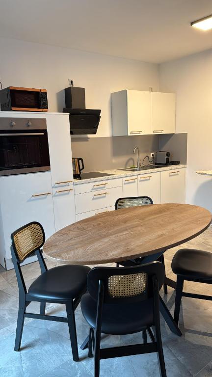 Pine Living - Resim 40