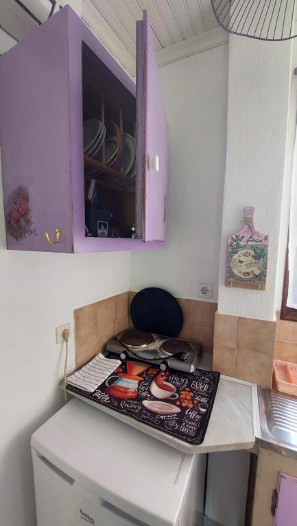 Kuchyň nebo kuchyňský kout v ubytování SunRiseStudiosPapanero