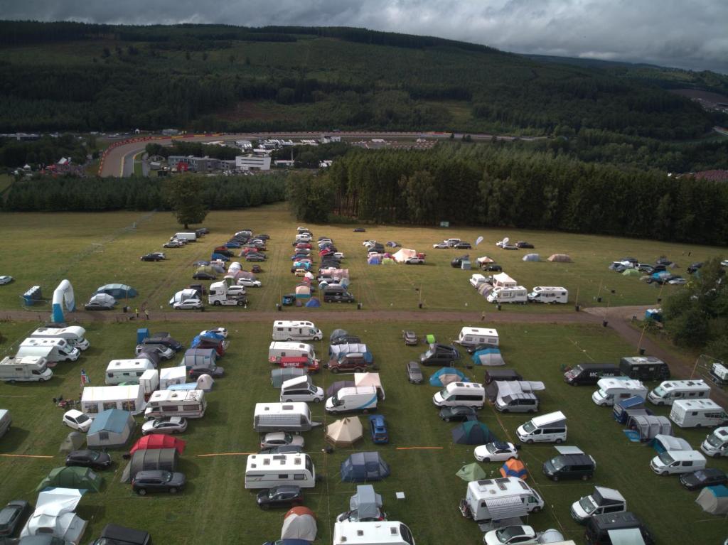 Příroda nedaleko luxury tent