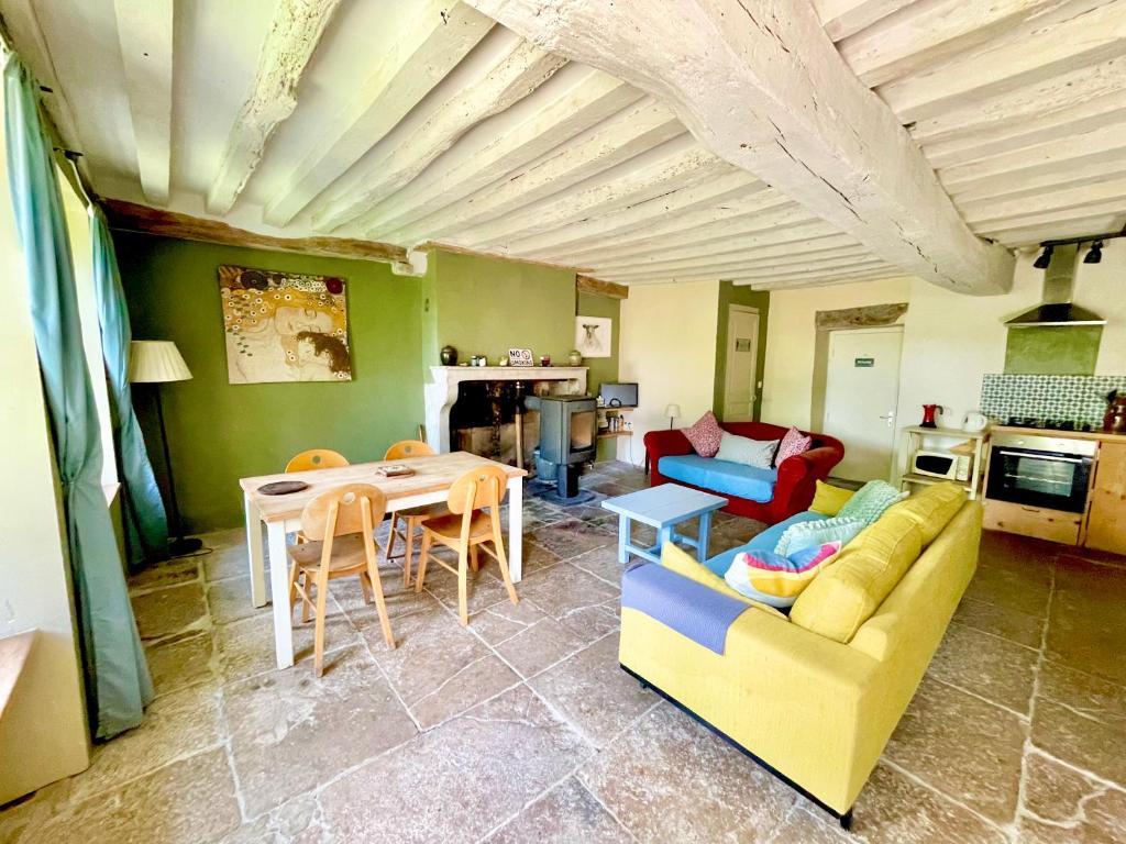 Χώρος καθιστικού στο Cosy gite in medieval village