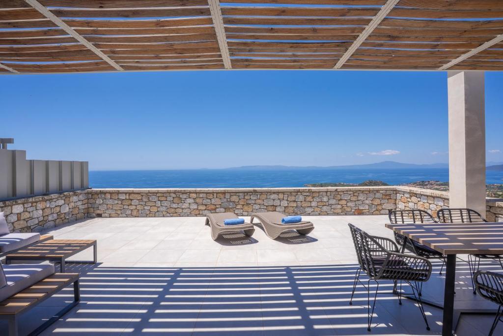 A general sea view or a sea view taken from A villát