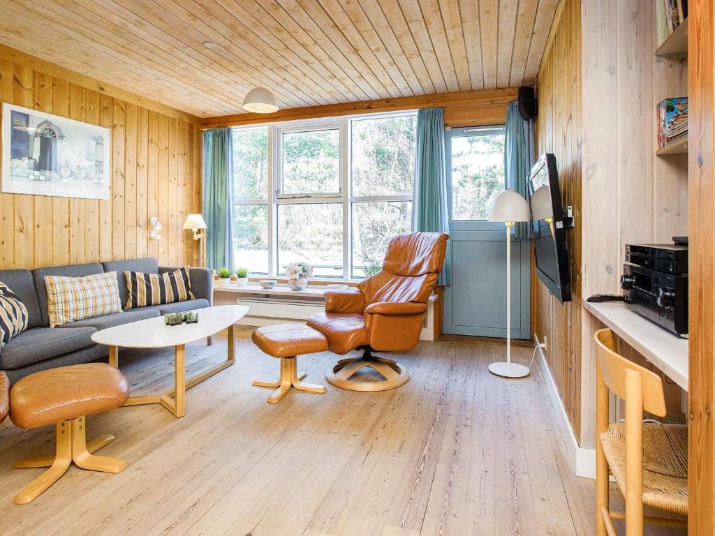 TV a/nebo společenská místnost v ubytování Marielyst Holiday Center