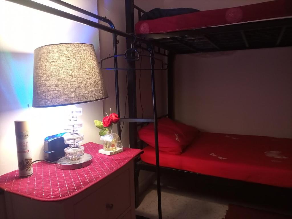 Ένα ή περισσότερα κρεβάτια σε δωμάτιο στο Abu Dhabi the best