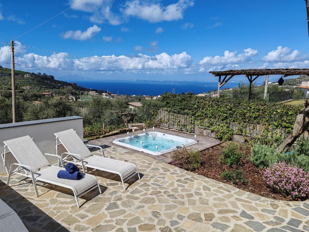 Бассейн в New Home Wisteria - Jacuzzi exclusive use или поблизости