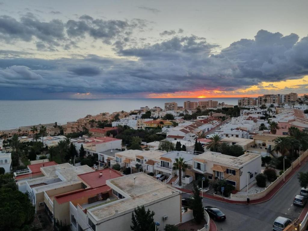 Sunrise Seaview Apartment