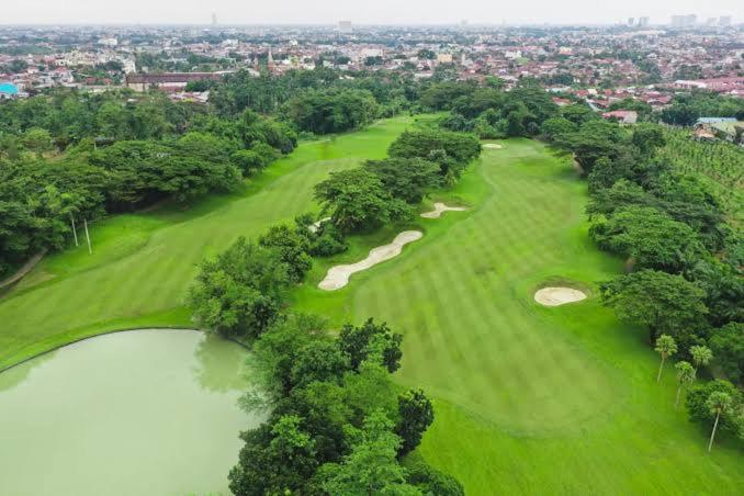 Golf v vily nebo okolí