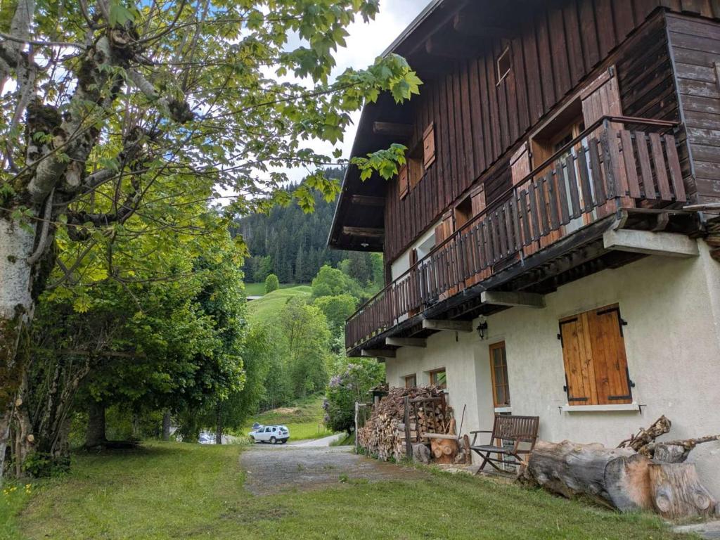 Chalet familial 8 pers, calme, nature à Beaufort - FR-1-342-335